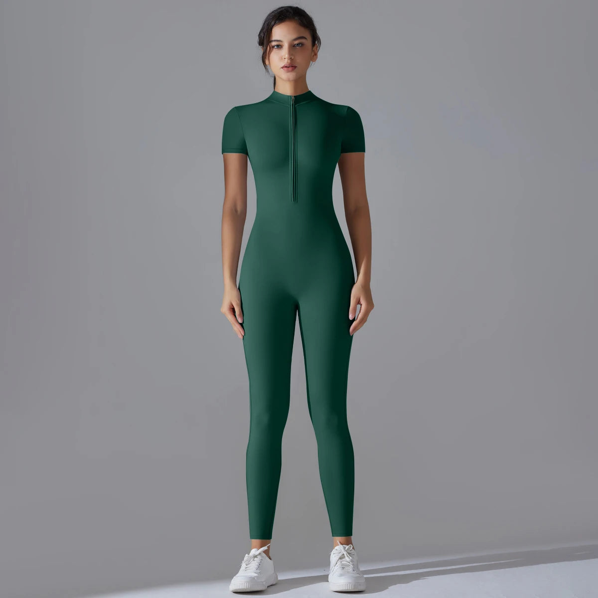 Combinaison Fitness Léa – Jumpsuit Respirant à Manches Courtes et Fermeture Éclair