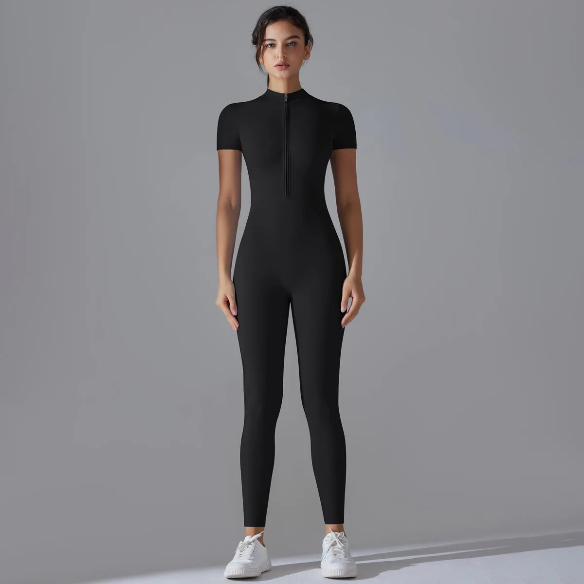 Combinaison Fitness Léa – Jumpsuit Respirant à Manches Courtes et Fermeture Éclair